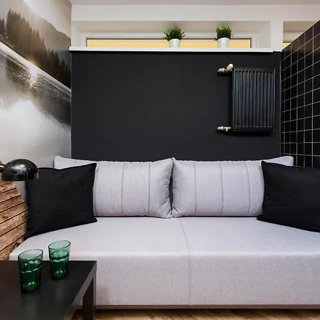 公寓 Affordable Underground Micro Grochowska By Renters