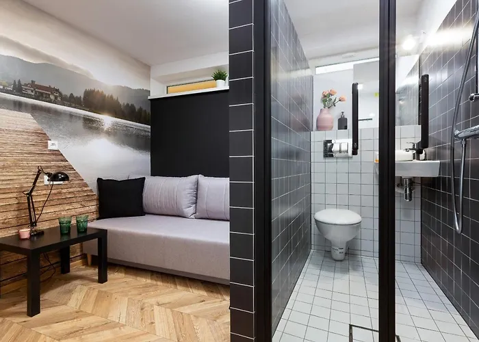 Affordable Underground Micro Grochowska By Renters Διαμέρισμα